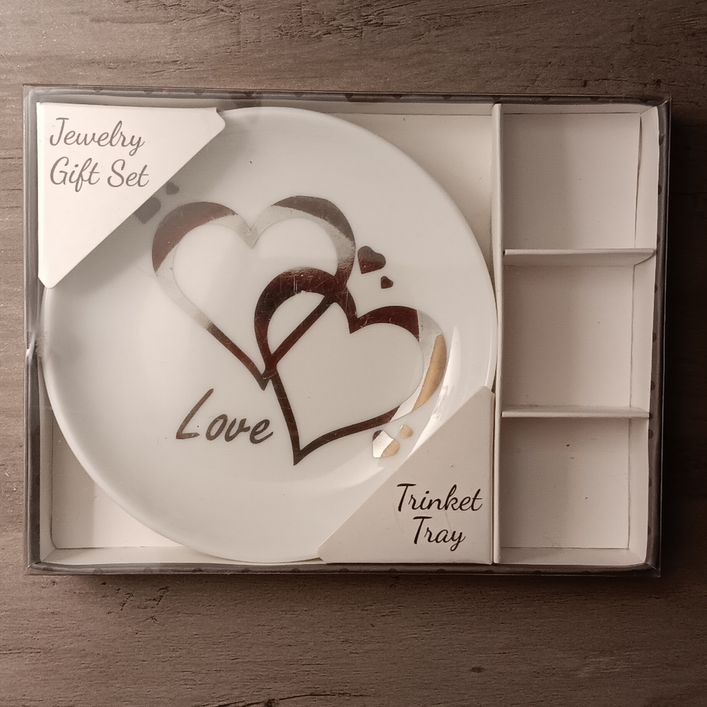 Heart Design Trinket Tray - White and Silver